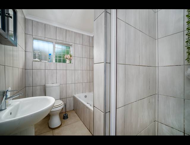 2 BEDROOM TOWNHOUSE FOR SALE IN NORTHWOLD